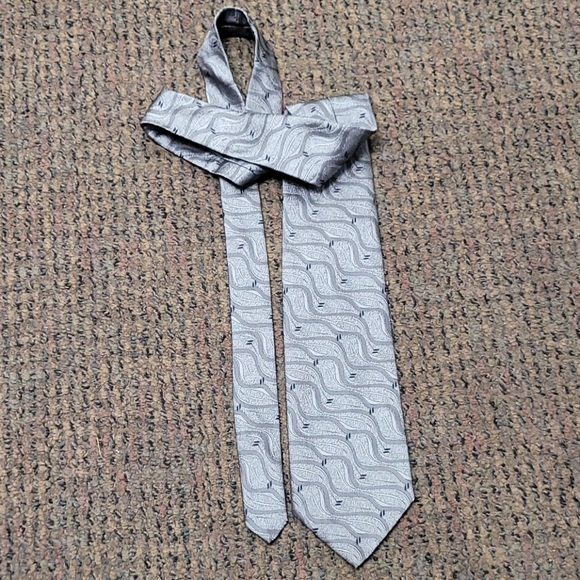 Armani silk tie - Picture 3 of 3